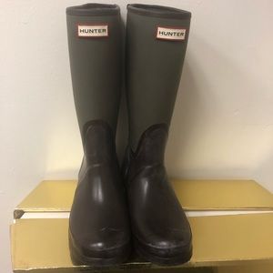 Olive green canvas and brown Hunter Boots